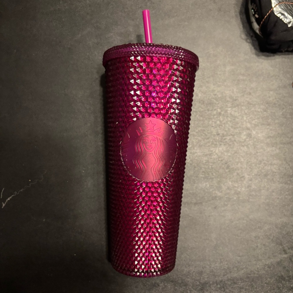 Starbucks Magenta Purple Venti Cup with Straw Lid Cold Iced Drinks Tumbler